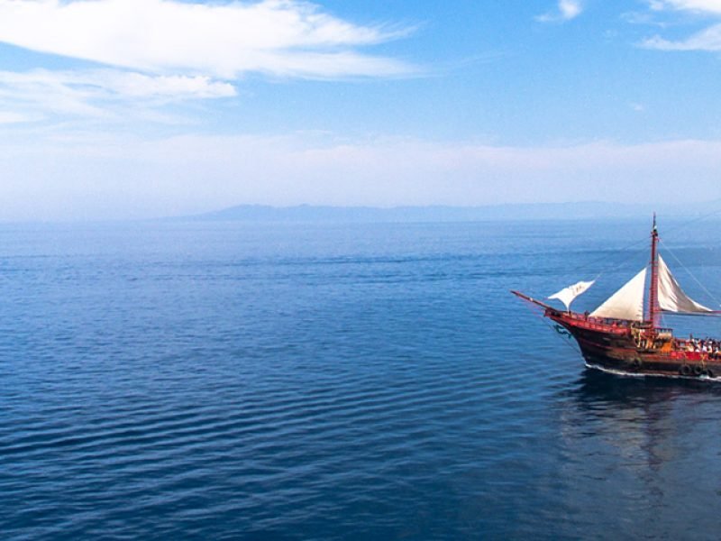 Barco Pirata de Dia