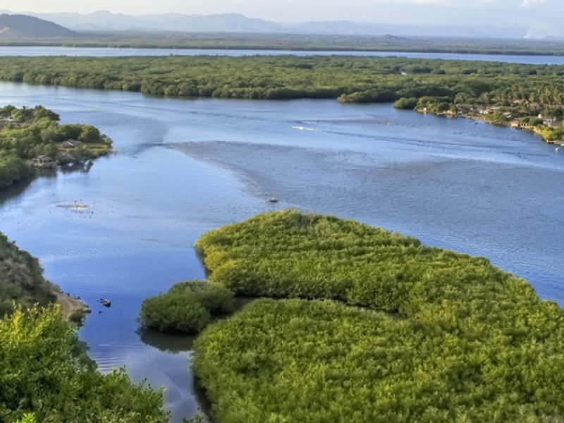 Paseo por la Laguna de Chacahua