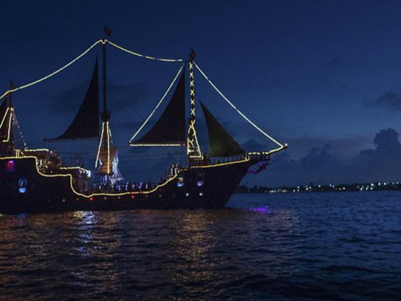 Barco Pirata Jolly Roger