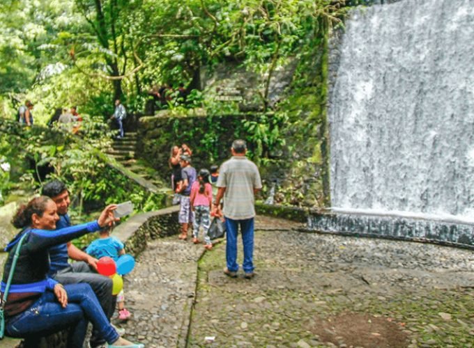 Tour a Uruapan