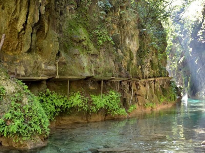 Puente de Dios y Hacienda Gómez