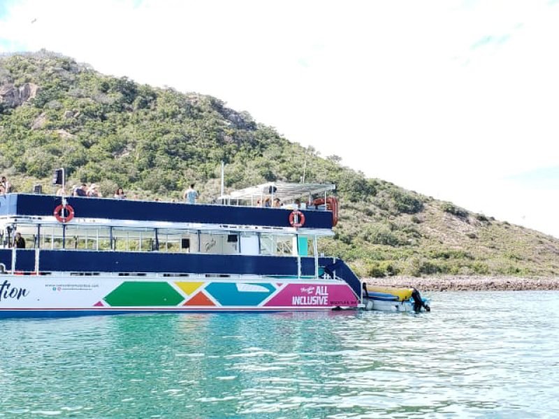 Fiesta en Catamarán Sensación por la Bahía