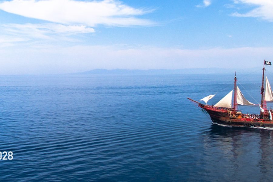 Barco Pirata de Dia