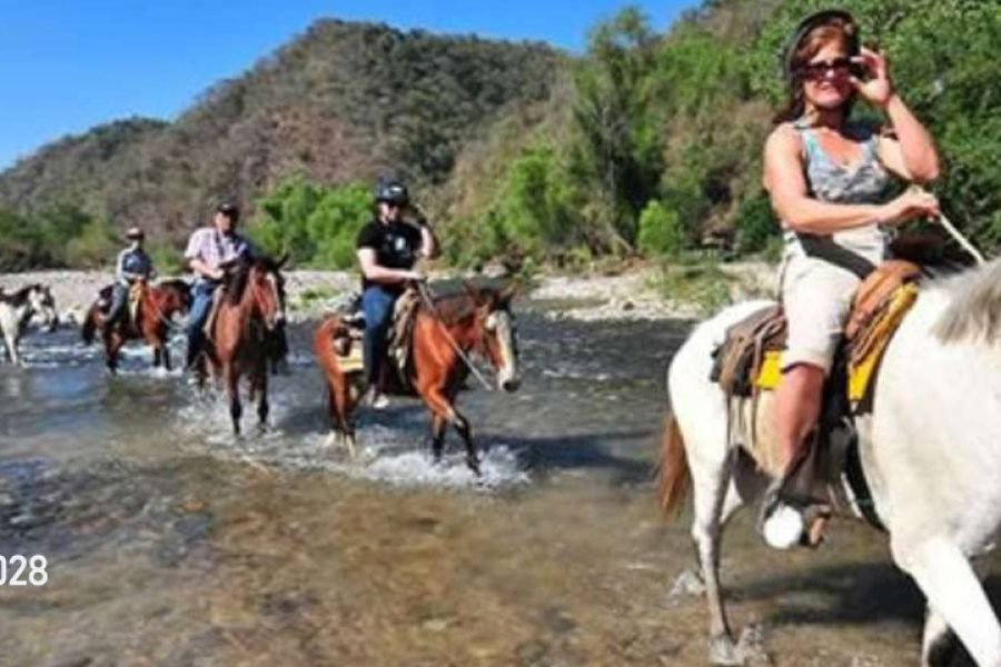 Paseo a Caballo y Aguas Termales