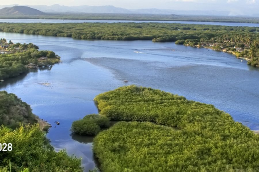 Paseo por la Laguna de Chacahua