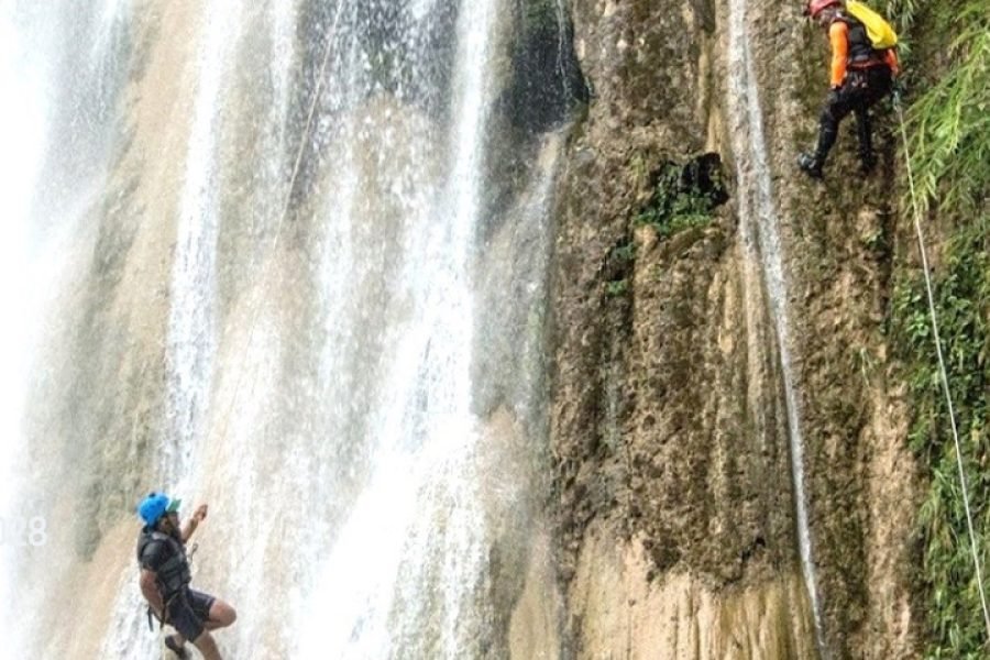 Rapel 45 metros en la cascada Misol-Ha.